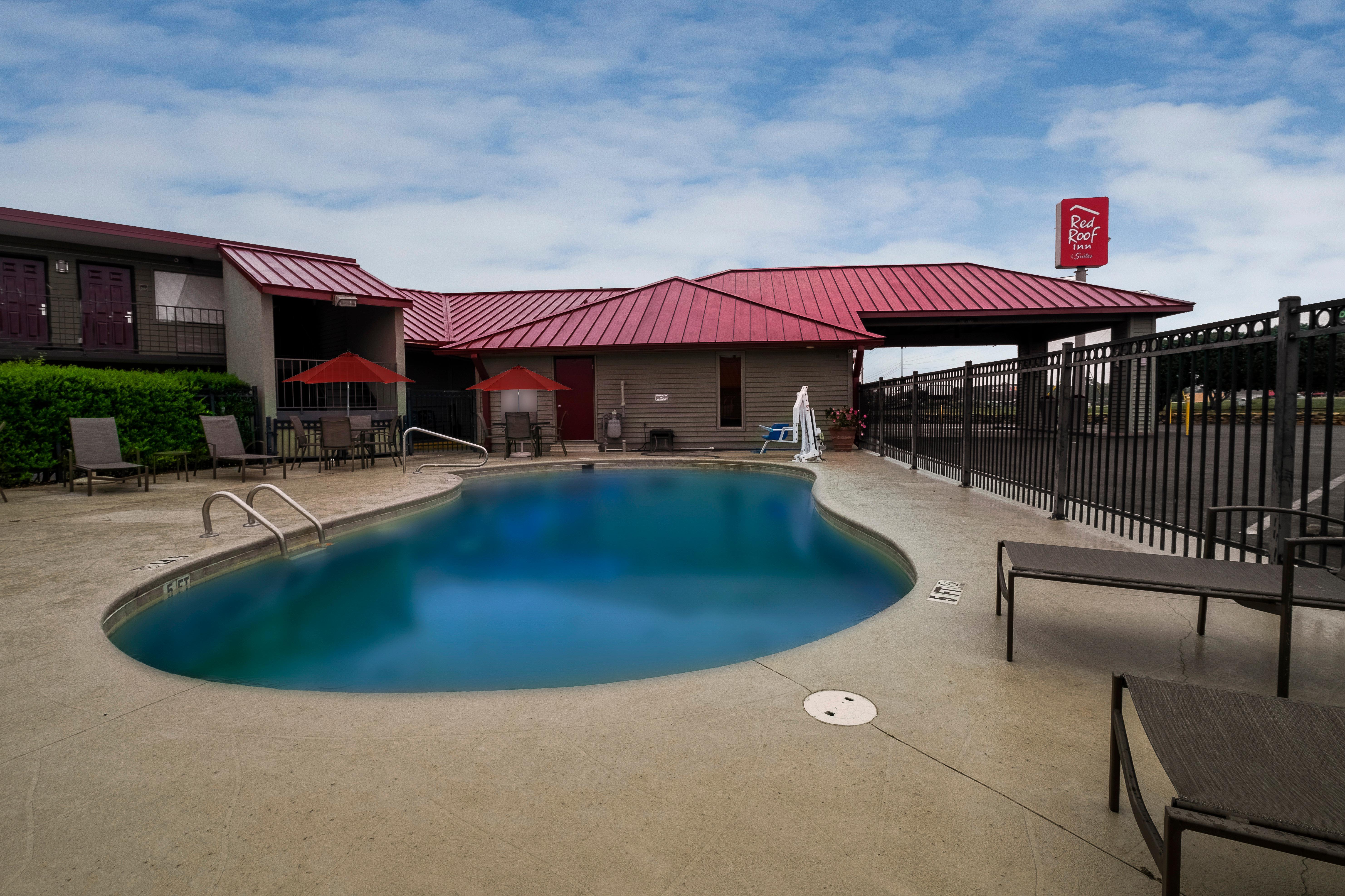 Red Roof Inn Dothan Exterior photo